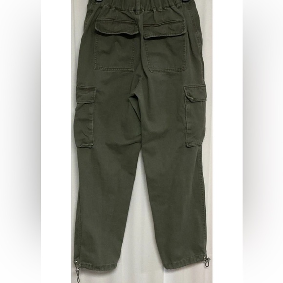 FOREVER 21 Olive Green Cargo Pants NWOT Size M - Picture 2 of 6